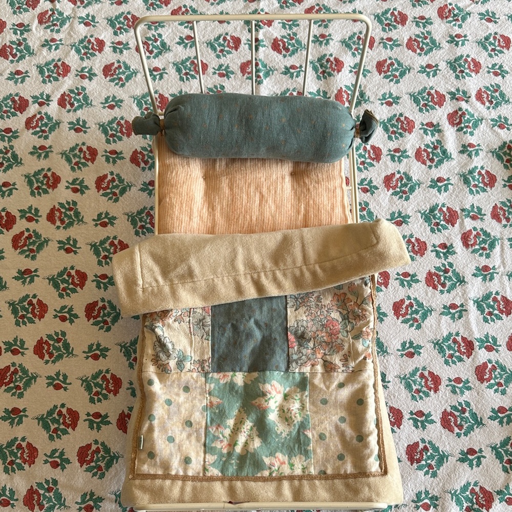 Maileg Retired Medium Metal Bed with Patchwork Quilt, pillow & mattress - Picture 4 of 6